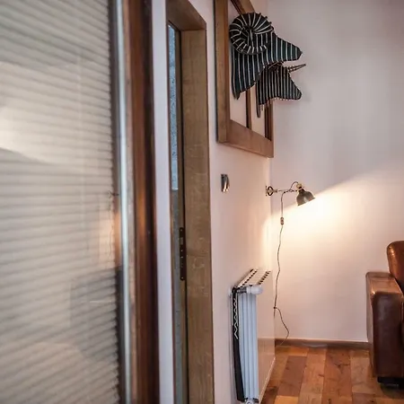 Apartment World *